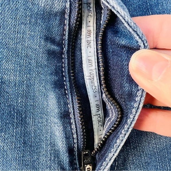 PEACE LOVE WORLD WIDE LEG BLUE JEANS BUTTON LEG SIZE 18WP EUC - Picture 6 of 13